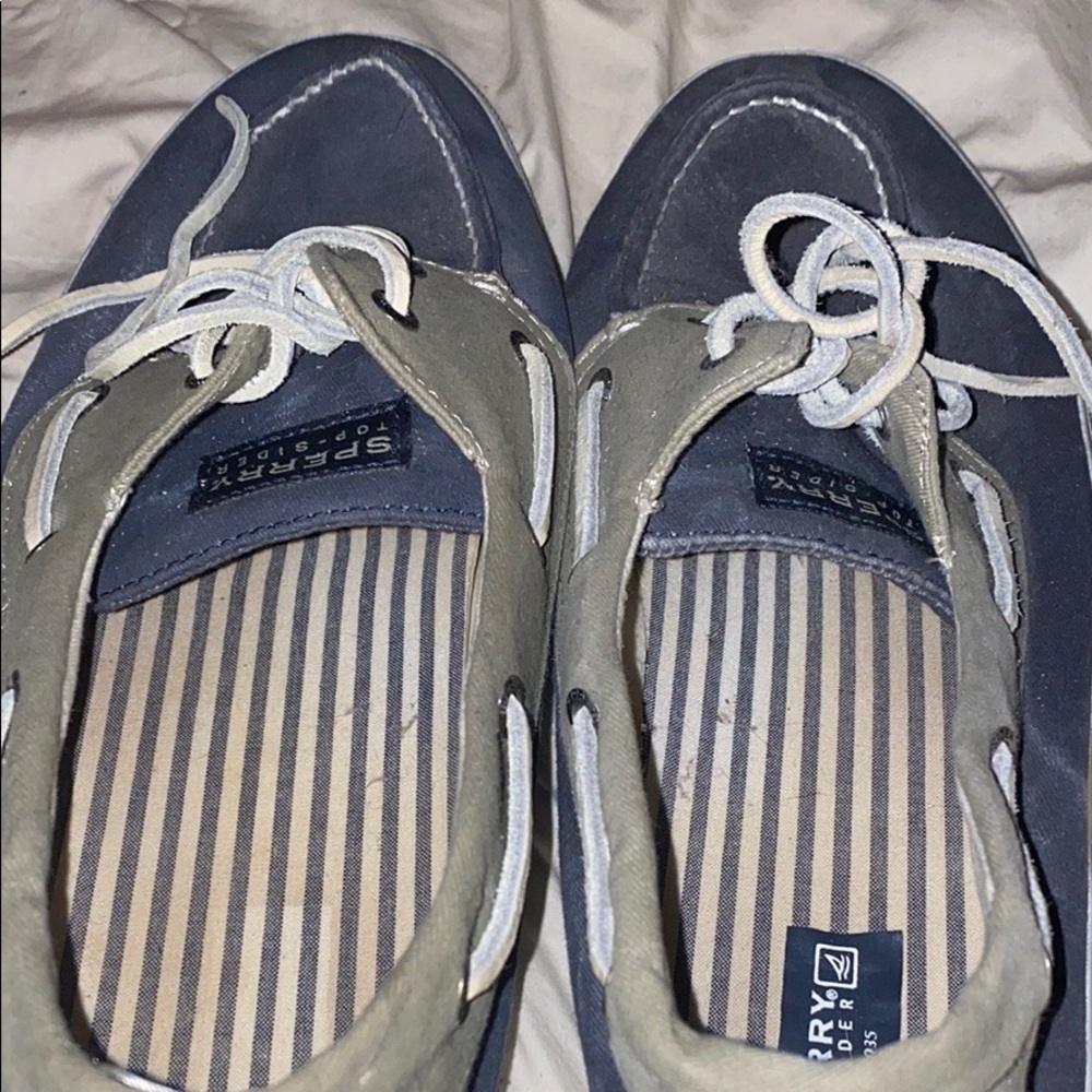 Vintage blue stripes Sperry size 15